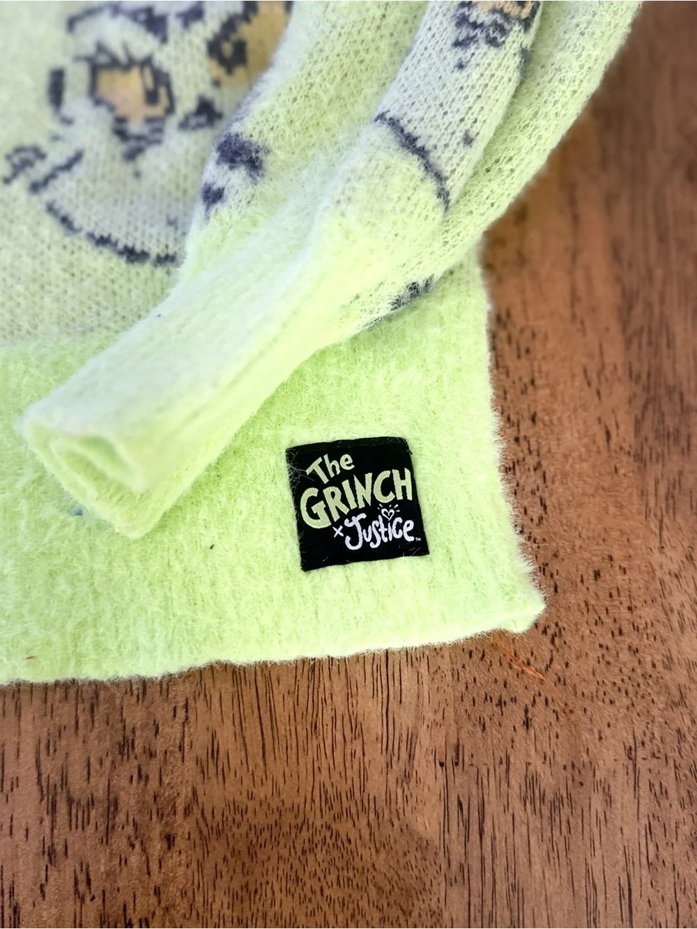 Justice Fuzzy Grinch Crewneck Sweater in Lime girls size Small 7/8